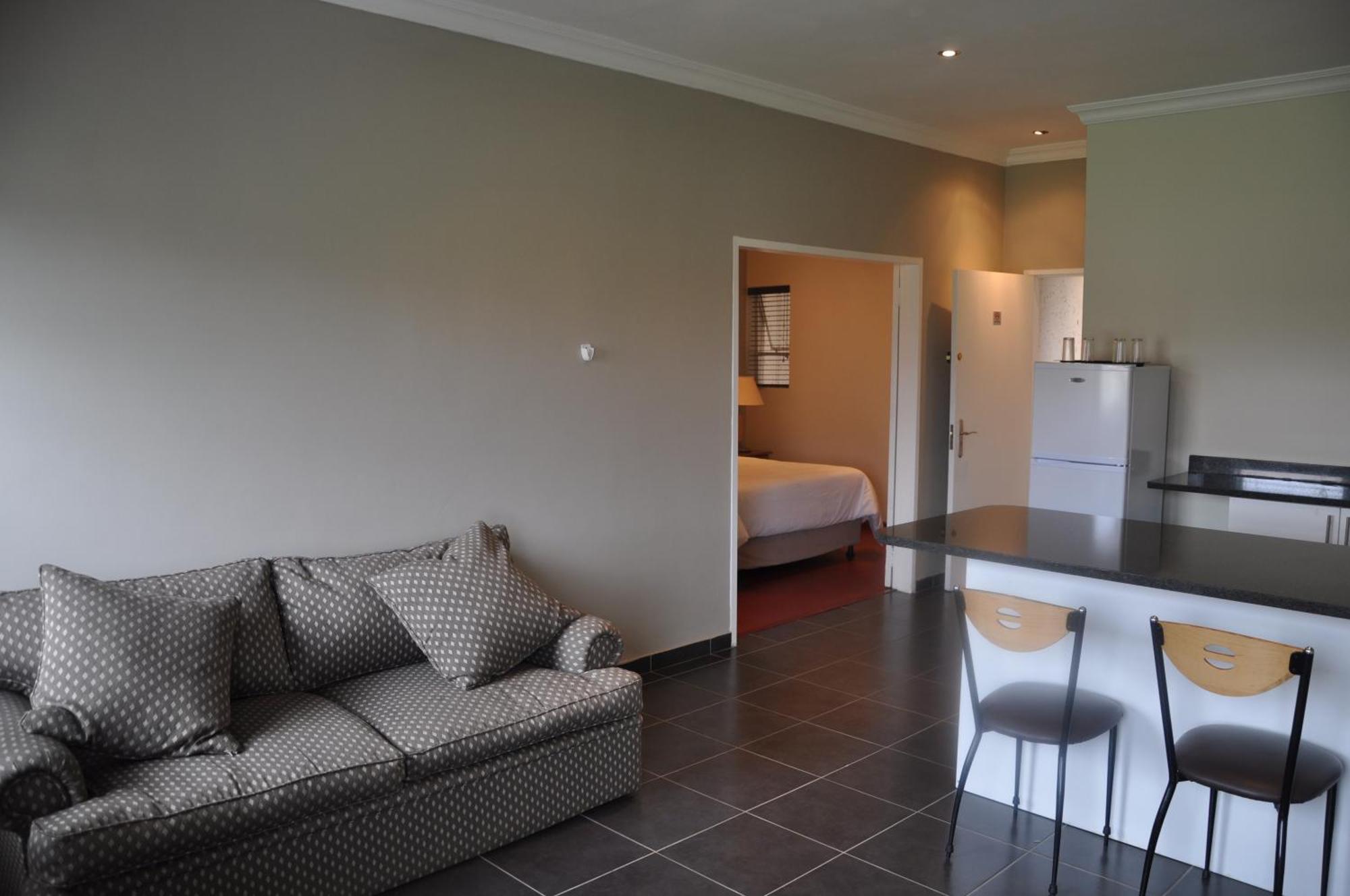 Vetho 2 Apartments Or Tambo Airport Kempton Park Eksteriør billede