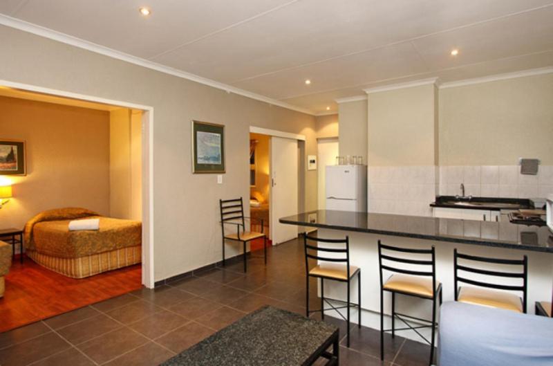 Vetho 2 Apartments Or Tambo Airport Kempton Park Eksteriør billede