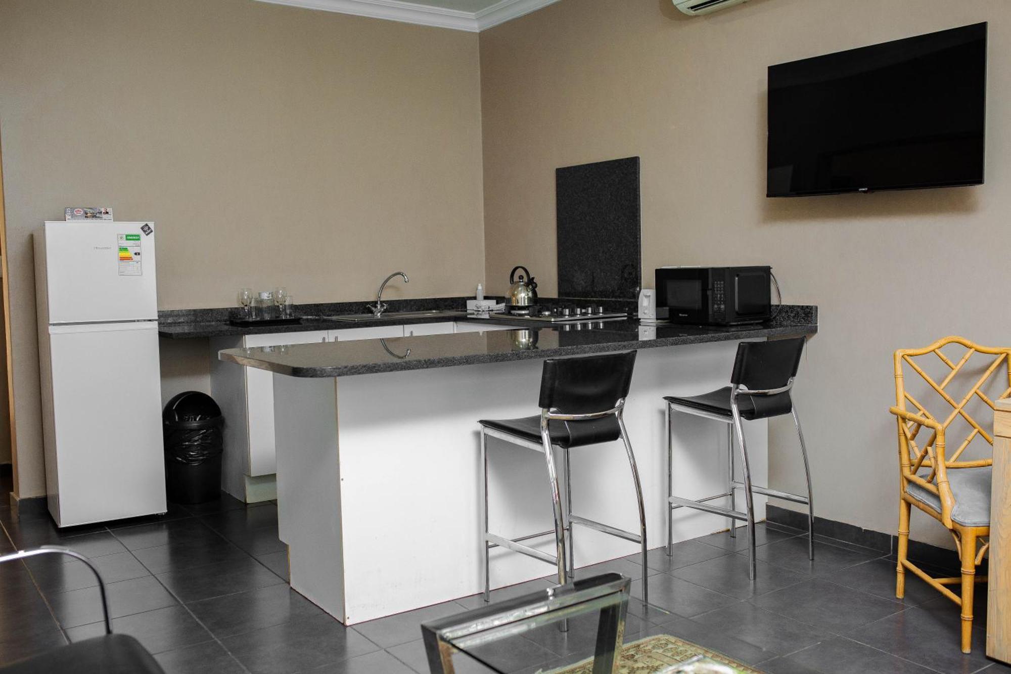 Vetho 2 Apartments Or Tambo Airport Kempton Park Eksteriør billede