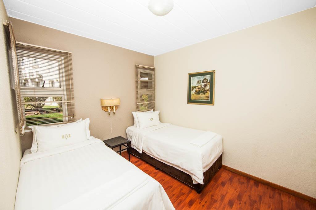 Vetho 2 Apartments Or Tambo Airport Kempton Park Eksteriør billede
