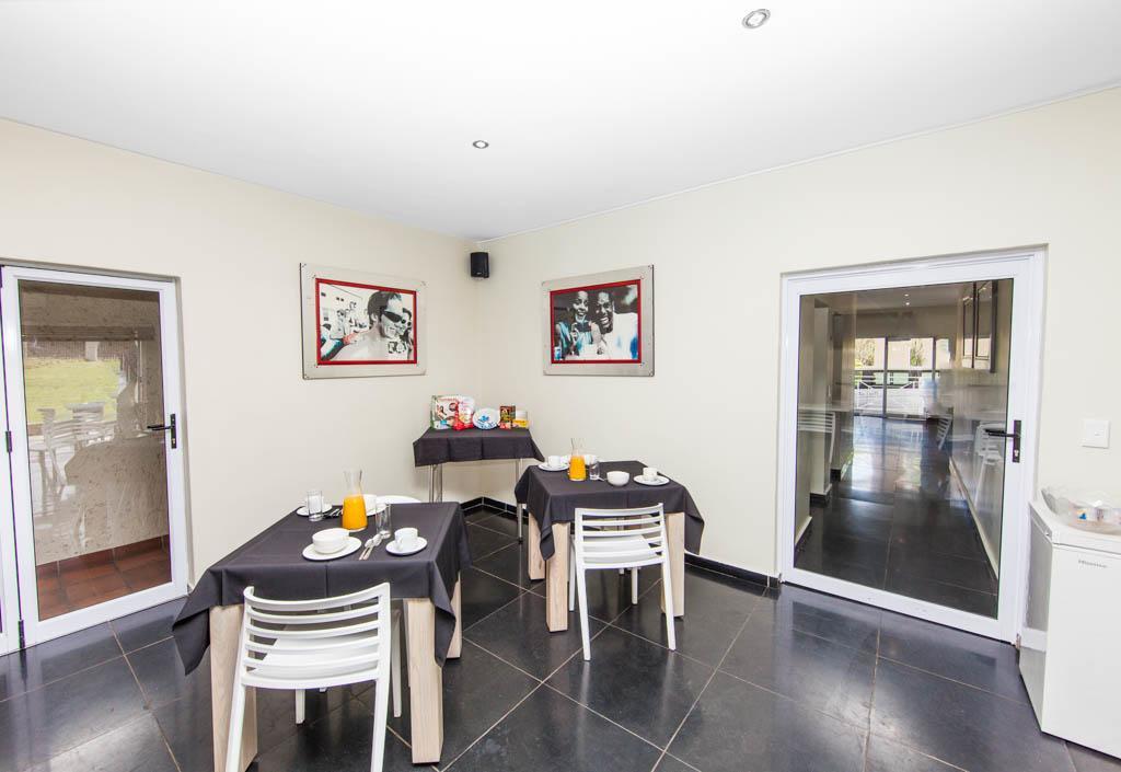 Vetho 2 Apartments Or Tambo Airport Kempton Park Eksteriør billede