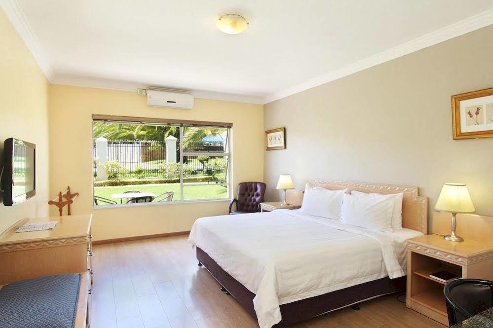 Vetho 2 Apartments Or Tambo Airport Kempton Park Eksteriør billede