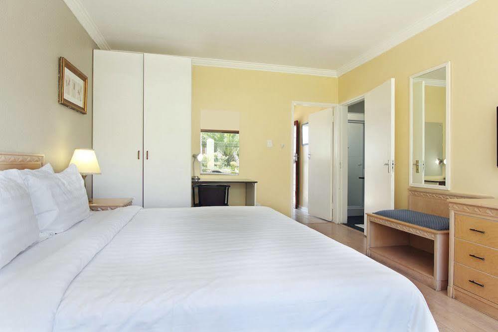 Vetho 2 Apartments Or Tambo Airport Kempton Park Eksteriør billede